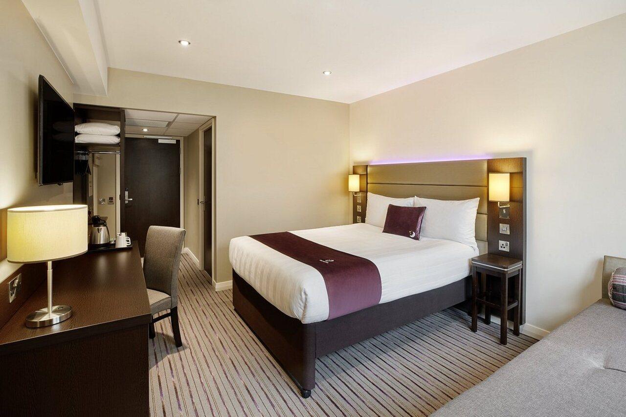 Premier Inn Bridgend Central Exterior photo