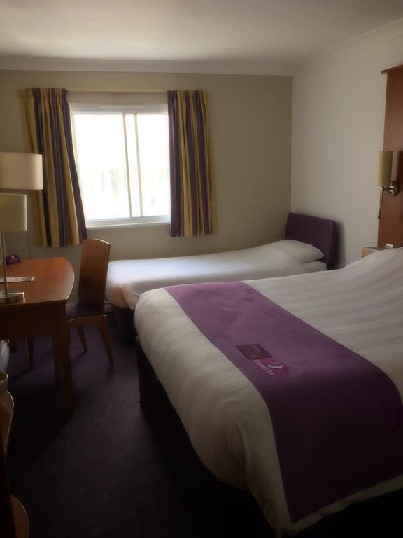 Premier Inn Bridgend Central Exterior photo